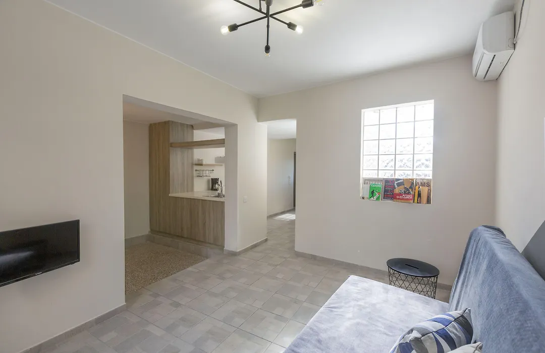 Psirri Place Economy Apartments Centrally Located-1